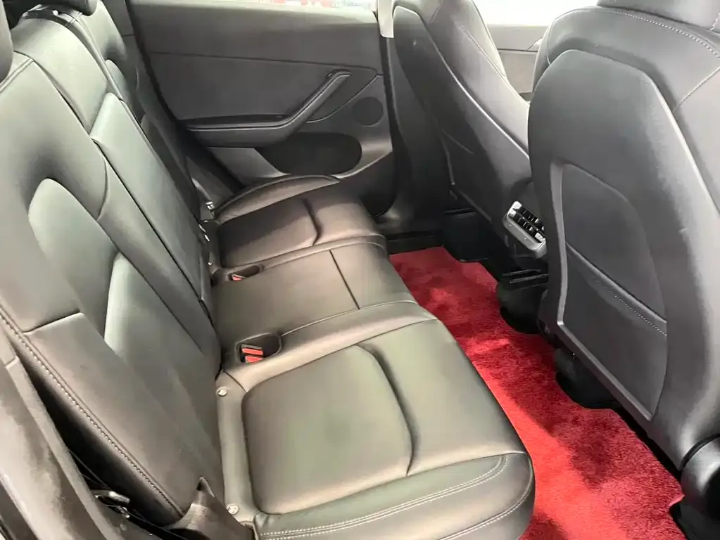 Tesla Model Y 2023 из CN, фото 8