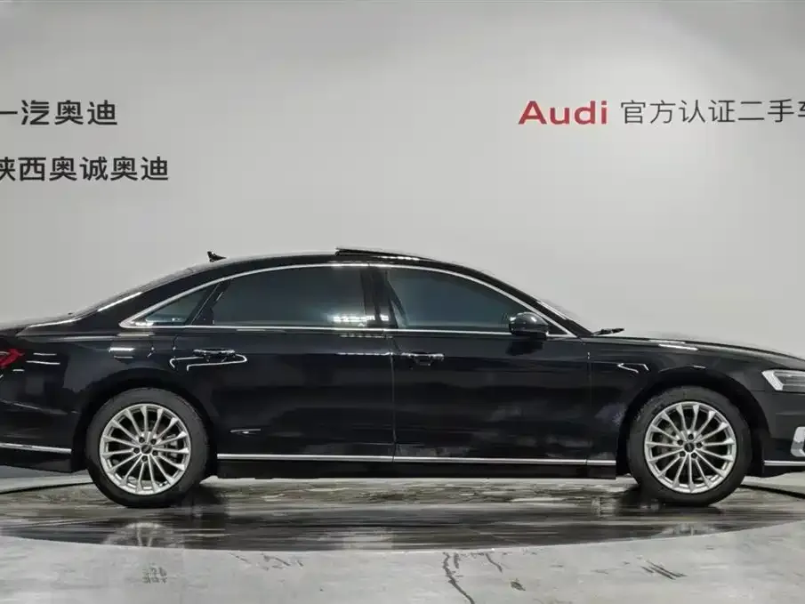 Audi A8 2022 из CN, фото 7