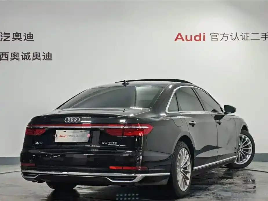 Audi A8 2022 из CN, фото 5