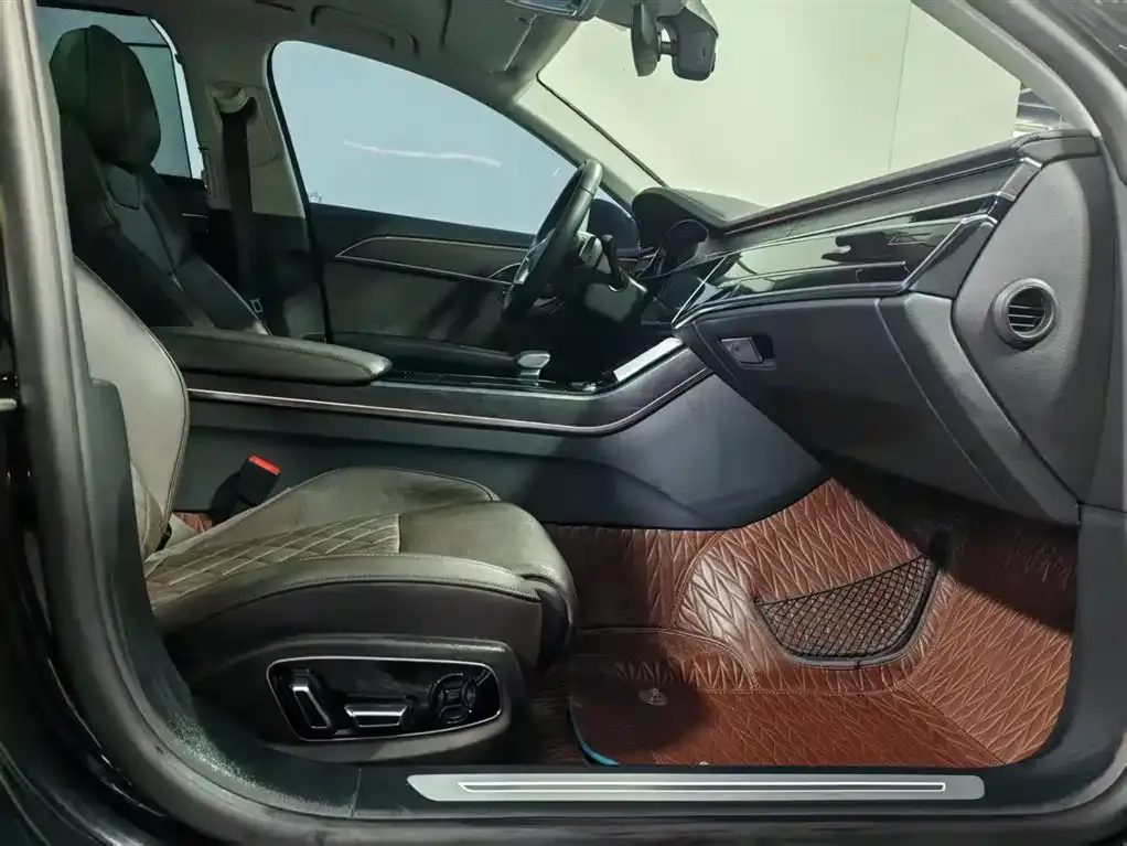 Audi A8 2022 из CN, фото 10