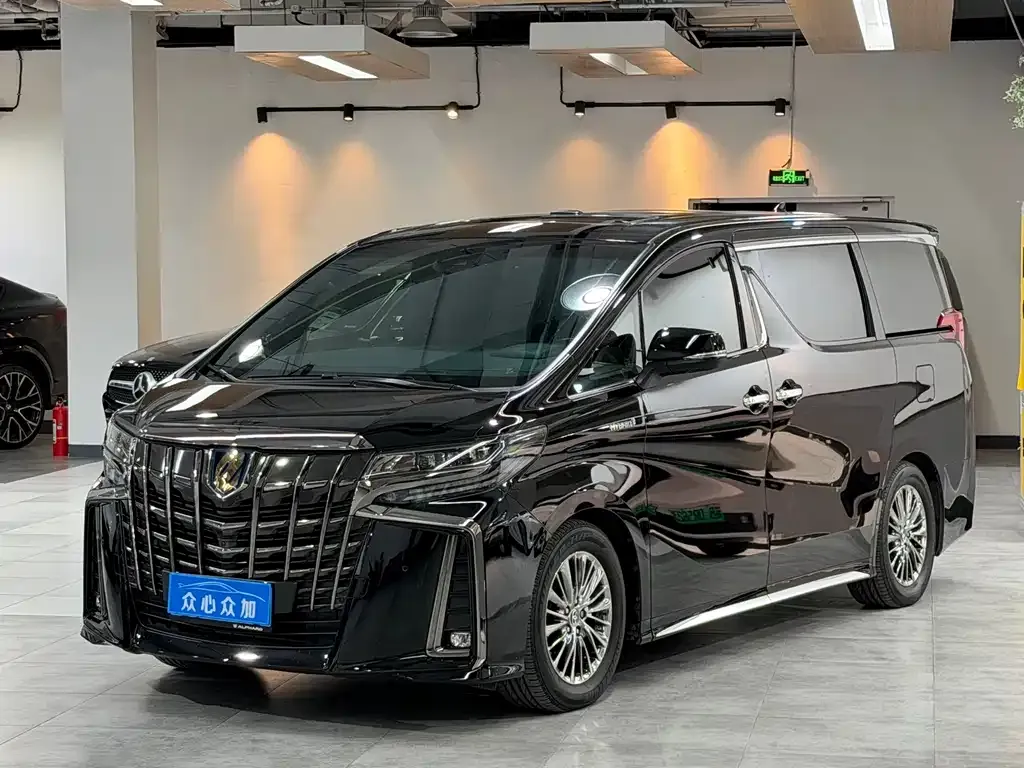 Toyota Alphard 2023 из CN, фото 1
