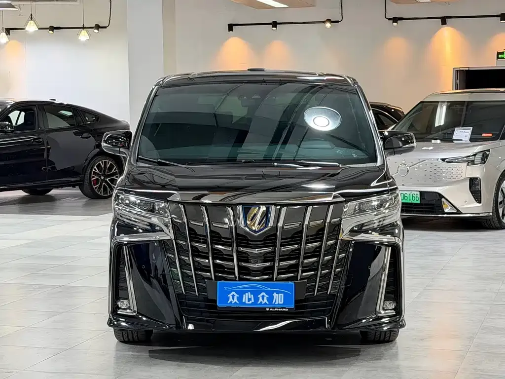 Toyota Alphard 2023 из CN, фото 9