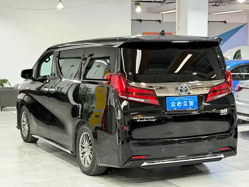 Toyota Alphard 2023 из CN, фото 4