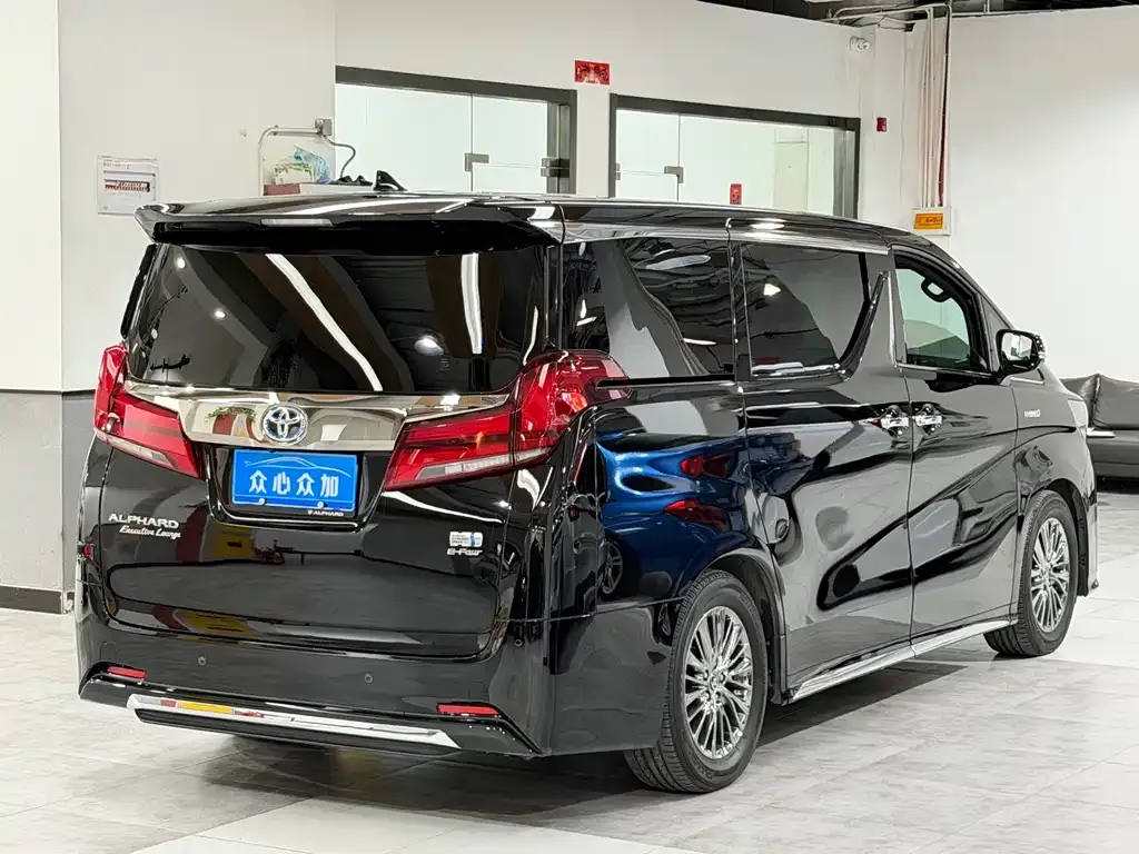 Toyota Alphard 2023 из CN, фото 10