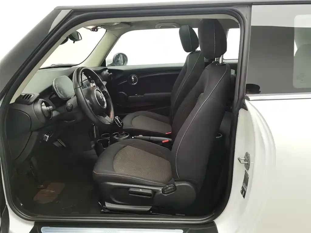 MINI Cooper (3-door) 2024 из CN, фото 8