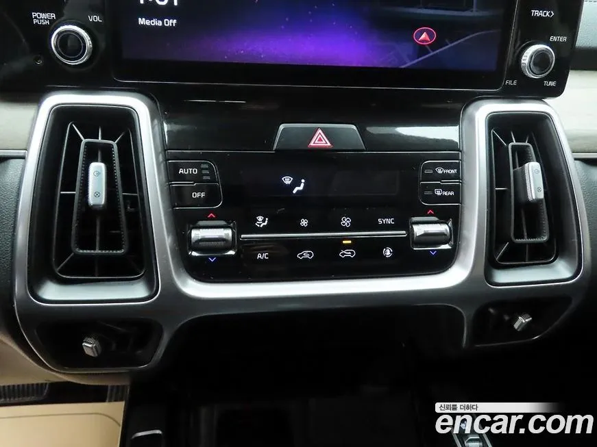 Kia Sorento — фото 3