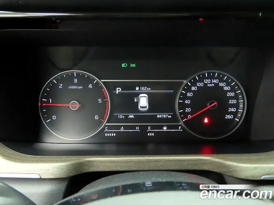 Kia Sorento — фото 8