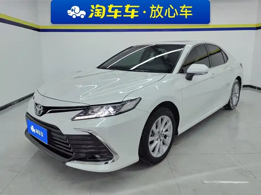 Toyota Camry 2023 из CN, фото 1