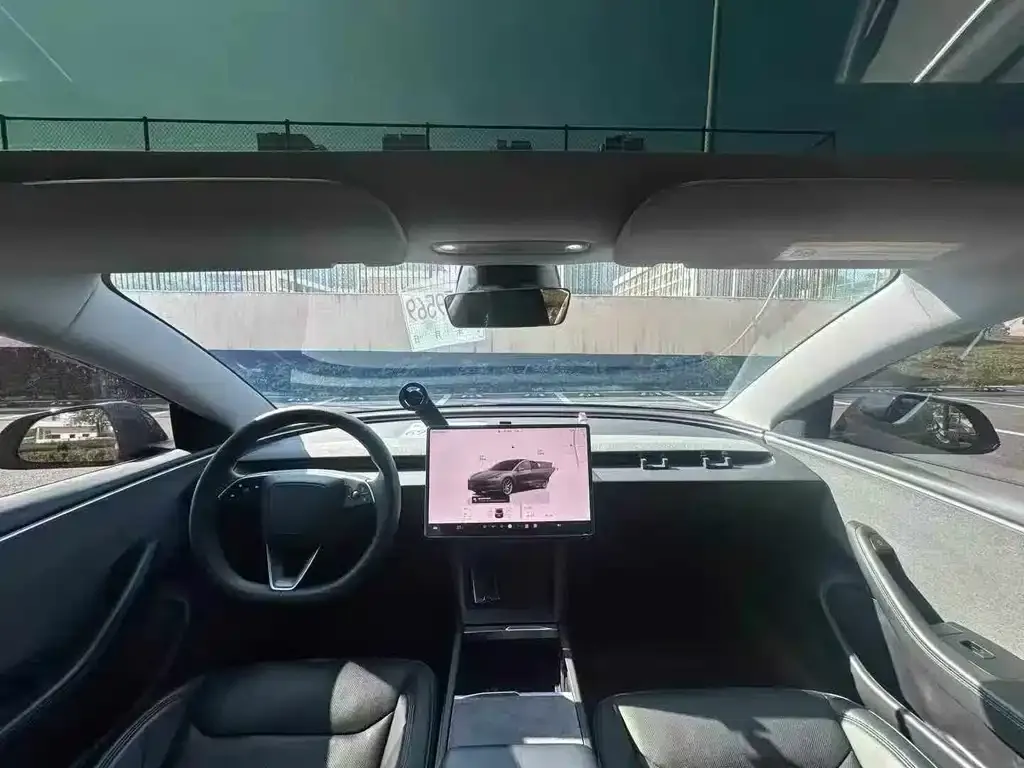 Tesla Model 3 — фото 2