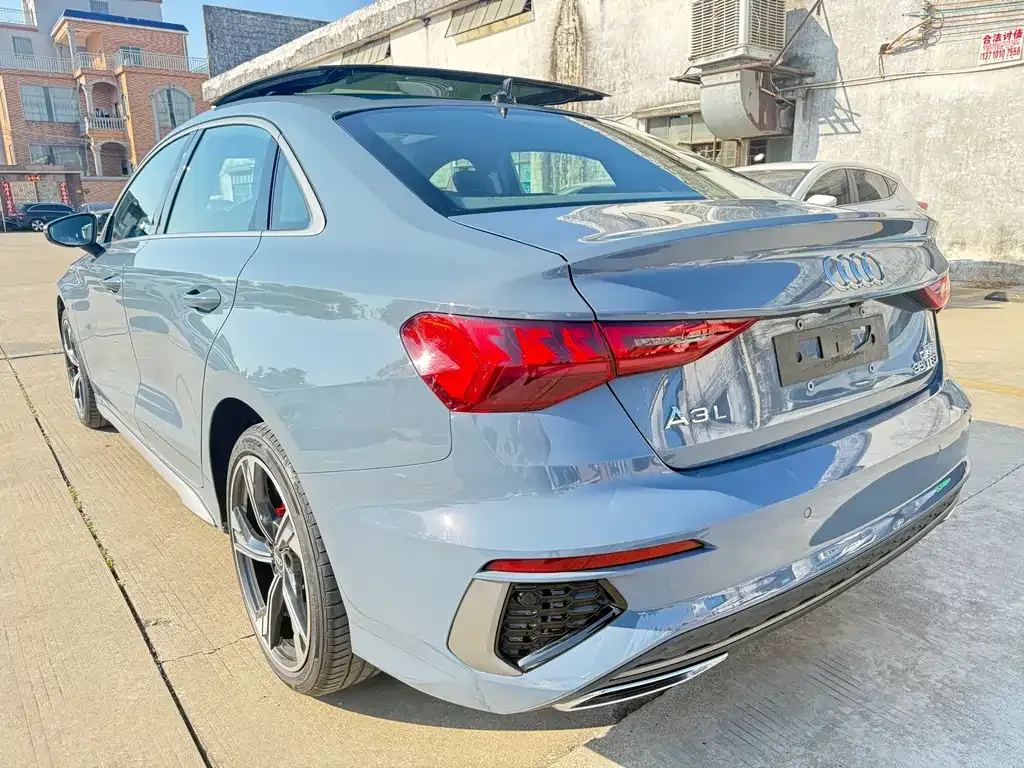 Audi A3 2023 из CN, фото 4