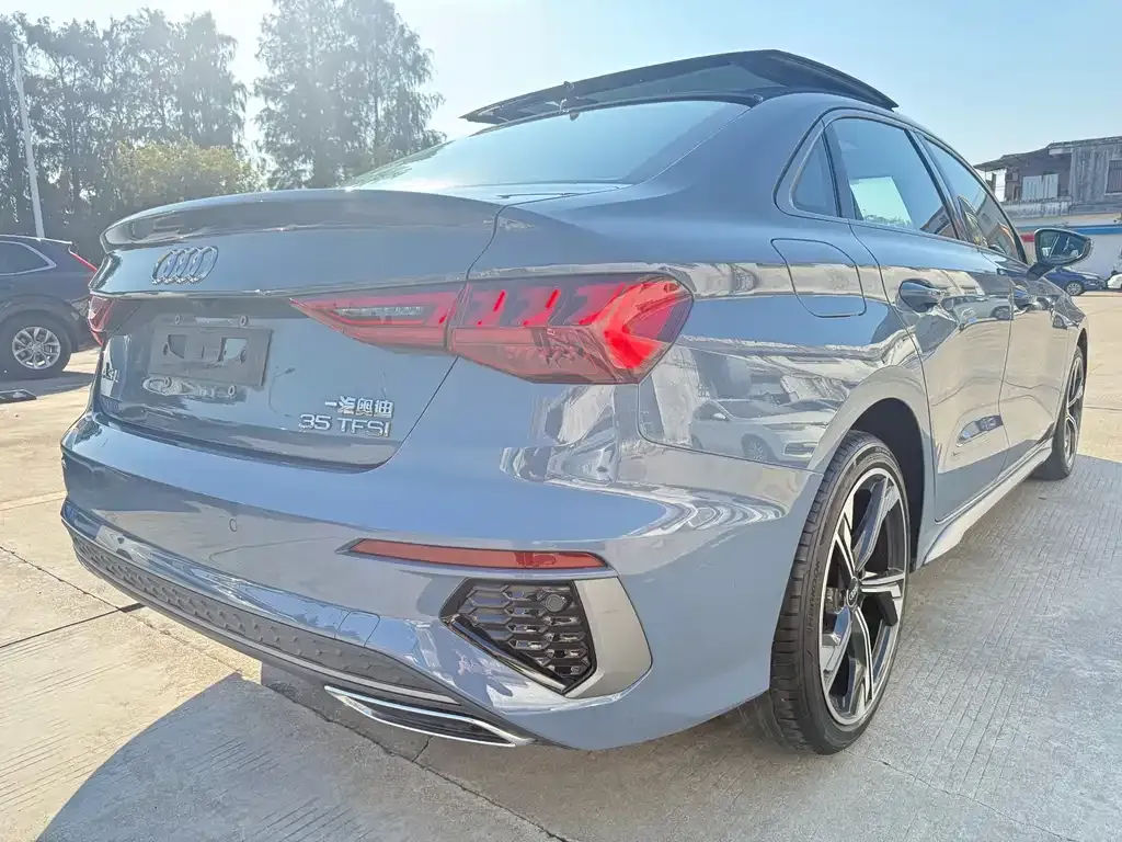 Audi A3 2023 из CN, фото 8