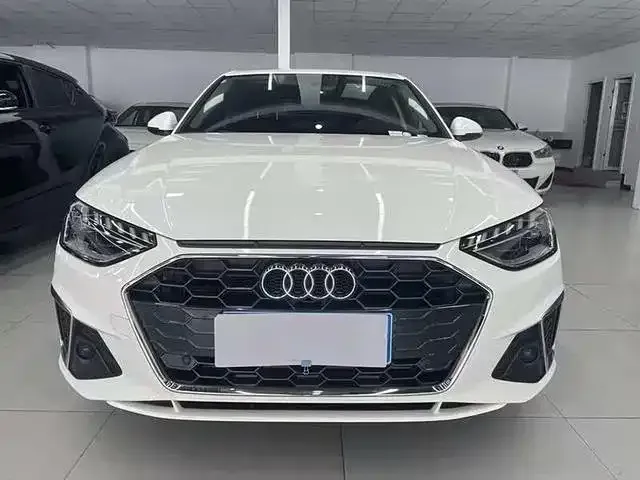 Audi A4L 2022 из CN, фото 7