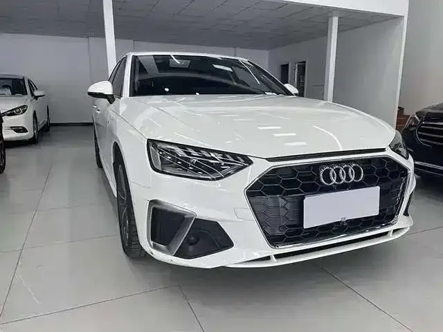 Audi A4L 2022 из CN, фото 5
