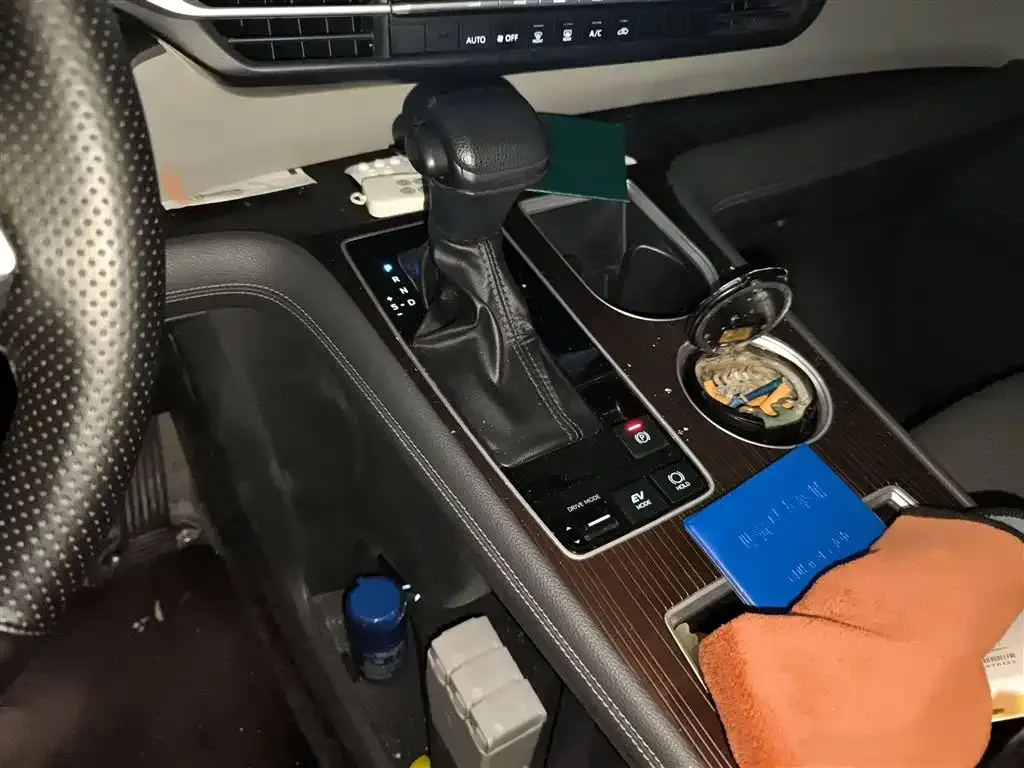 Toyota Granvia 2023 из CN, фото 10