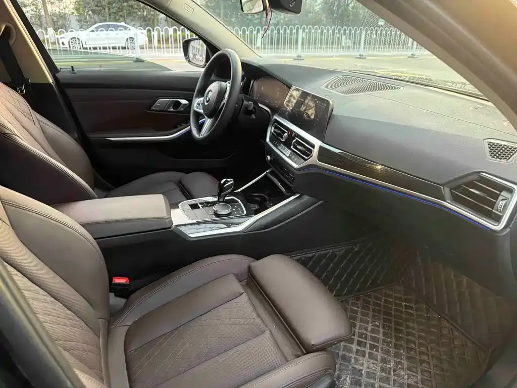 BMW 3 Series 2022 из CN, фото 8