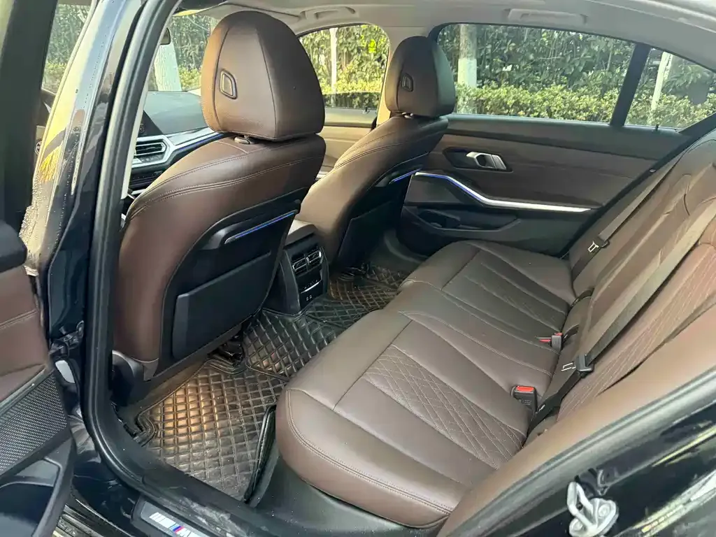 BMW 3 Series 2022 из CN, фото 3
