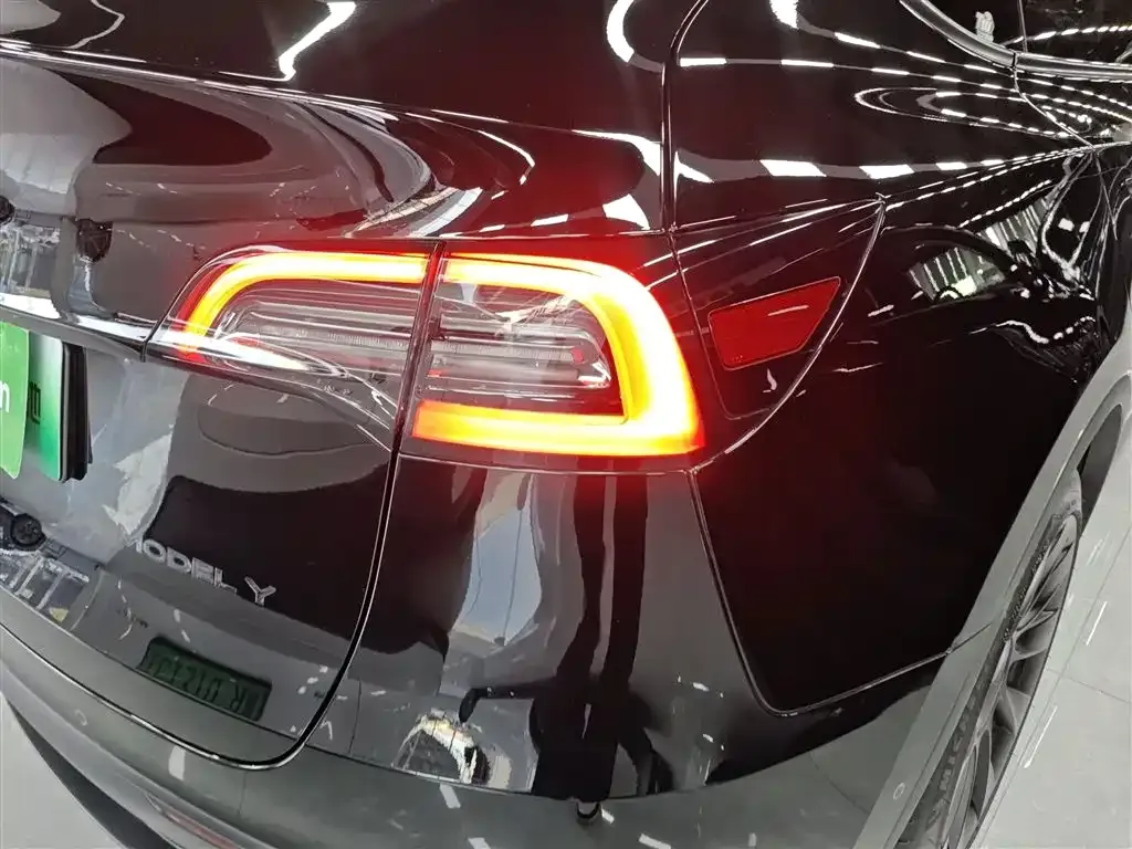 Tesla Model Y 2023 из CN, фото 9