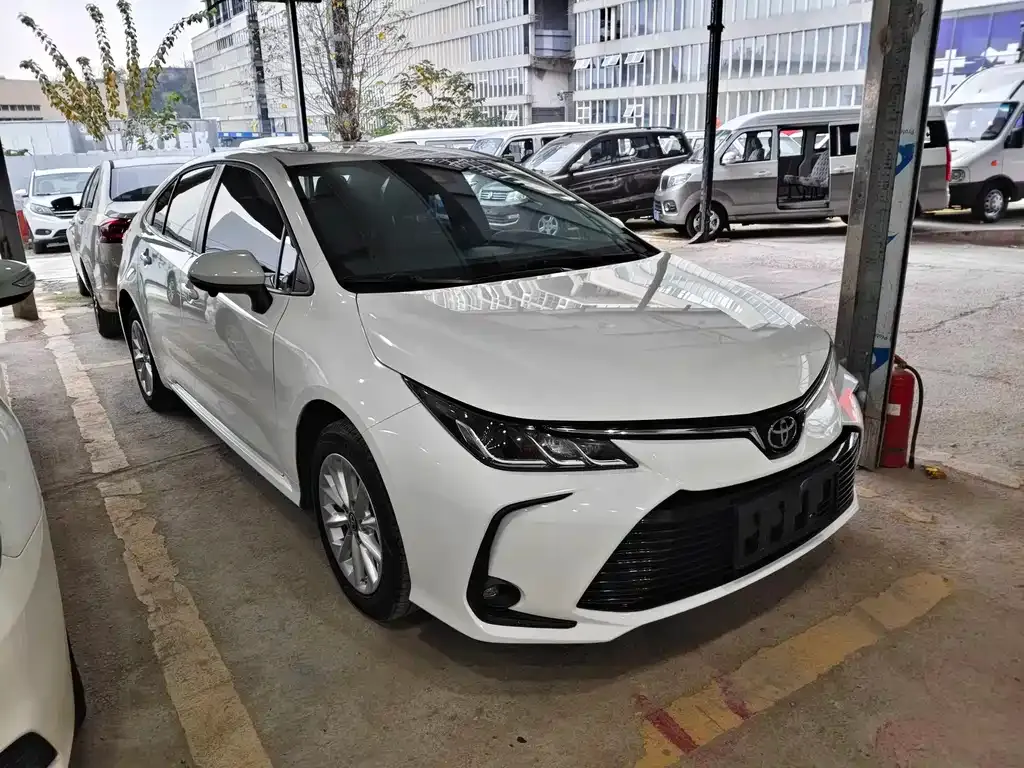 Toyota Corolla 2022 из CN, фото 2