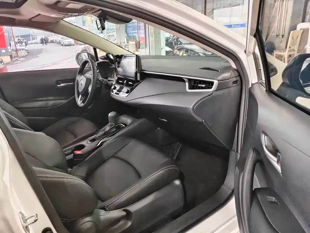 Toyota Corolla 2022 из CN, фото 3