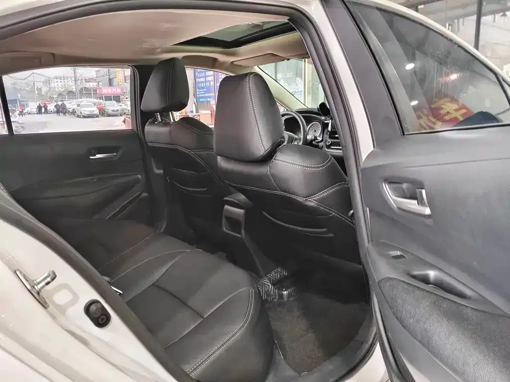 Toyota Corolla 2022 из CN, фото 7