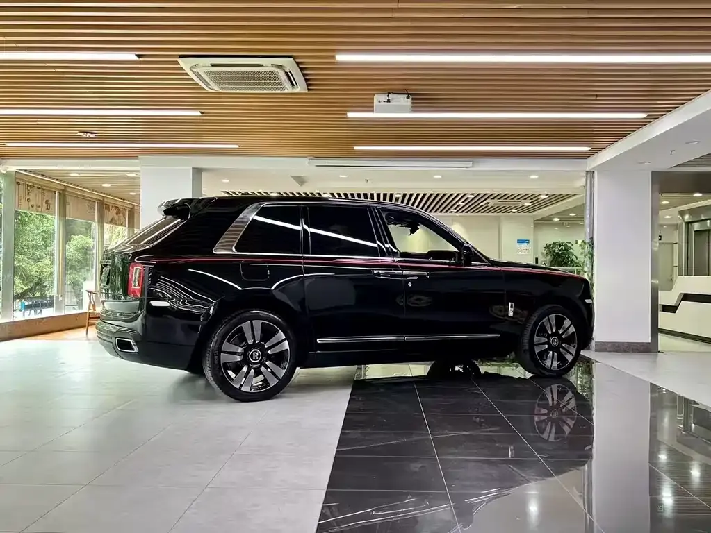 Rolls-Royce Cullinan 2021 из CN, фото 9