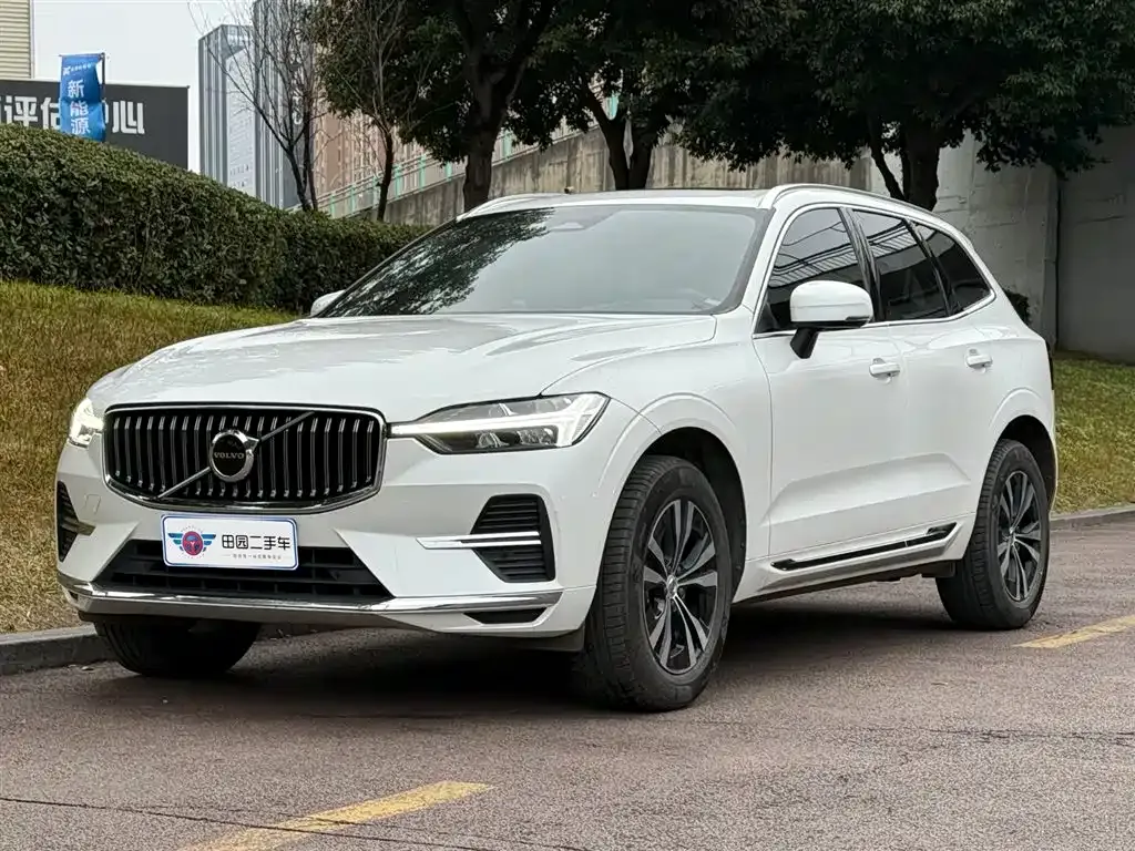 Volvo XC60 2024 из CN, фото 1