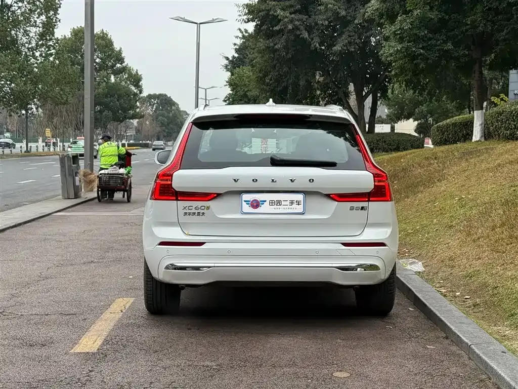 Volvo XC60 2024 из CN, фото 9