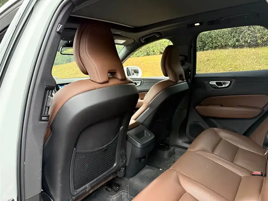 Volvo XC60 2024 из CN, фото 4