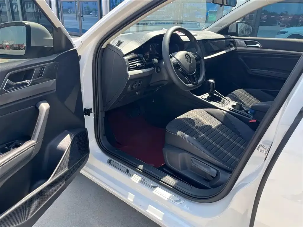 Volkswagen Lavida 2022 из CN, фото 4