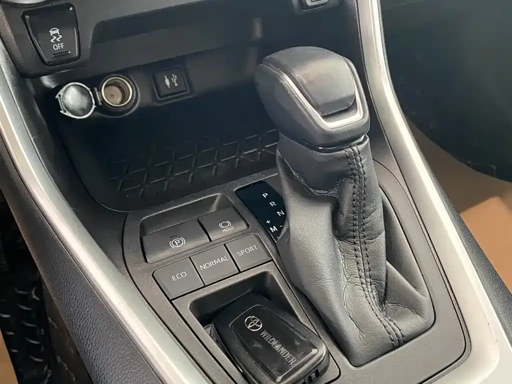 Toyota Wildlander 2021 из CN, фото 4