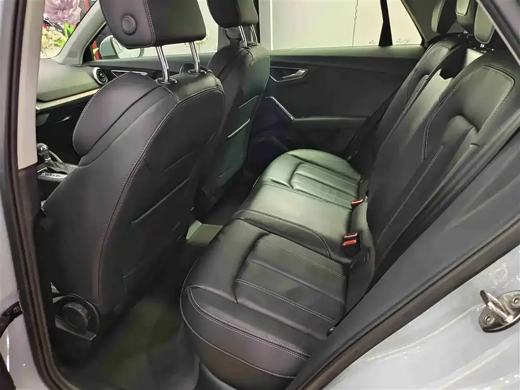 Audi Q2L 2023 из CN, фото 9
