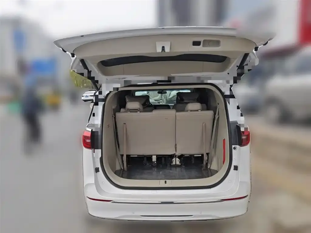Buick GL8 2022 из CN, фото 5