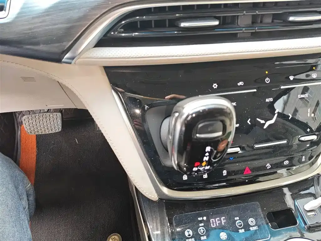 Buick GL8 2022 из CN, фото 4