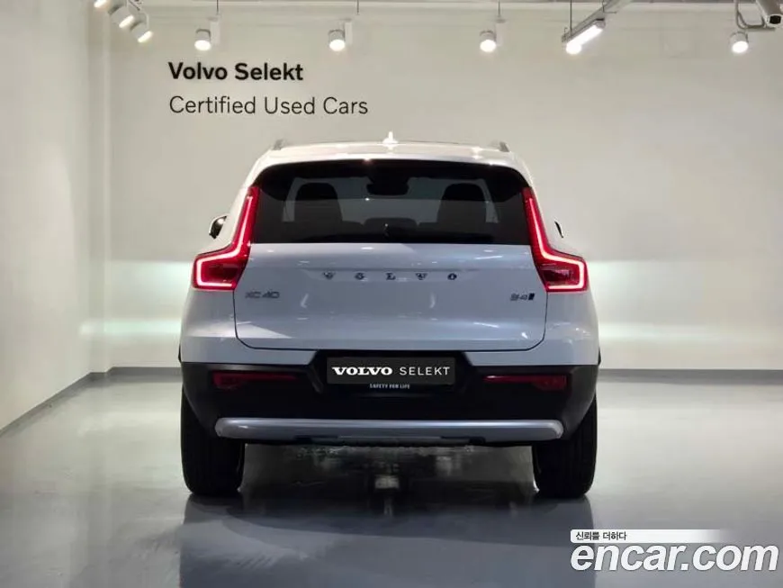 Volvo XC40 — фото 2