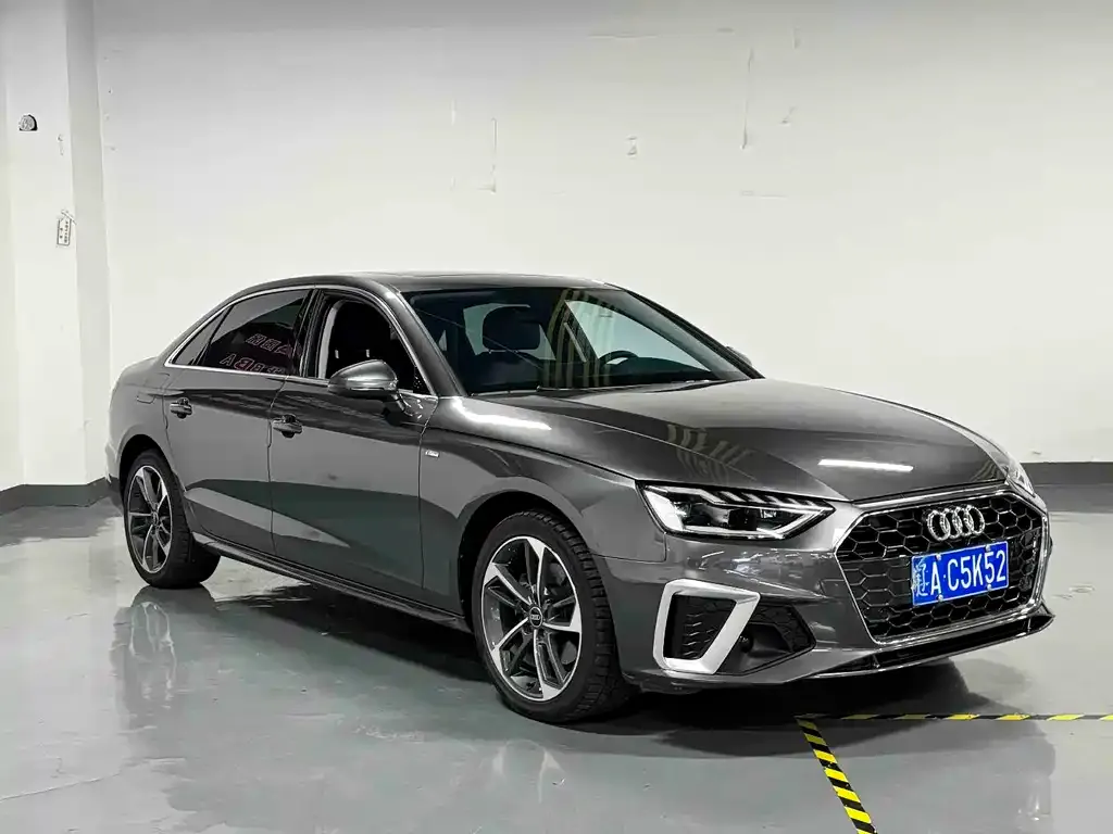 Audi A4L 2022 из CN, фото 9