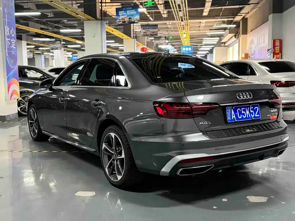 Audi A4L 2022 из CN, фото 8