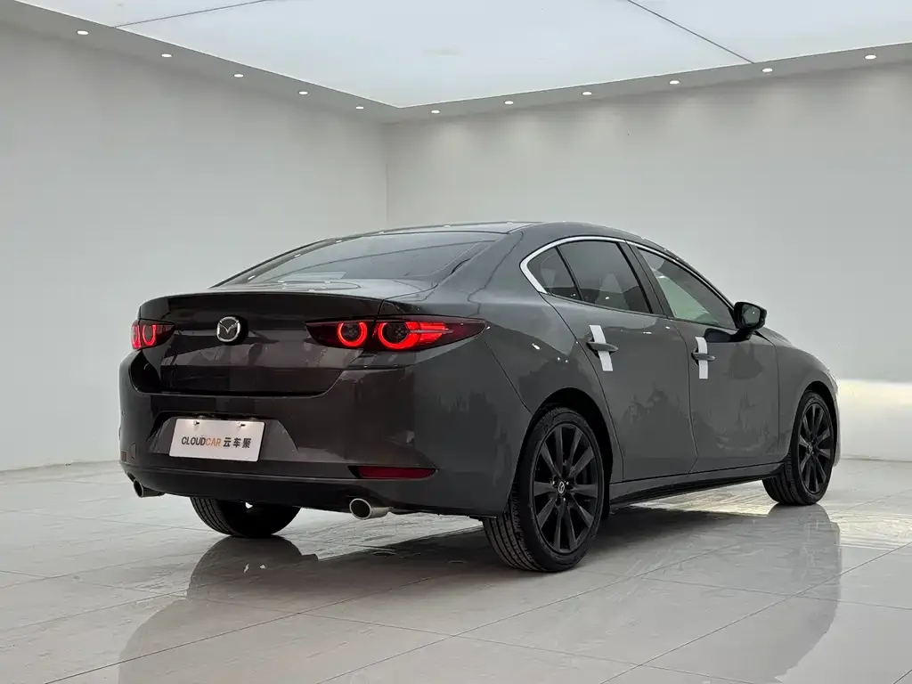 Mazda 3 Axela 2023 из CN, фото 4