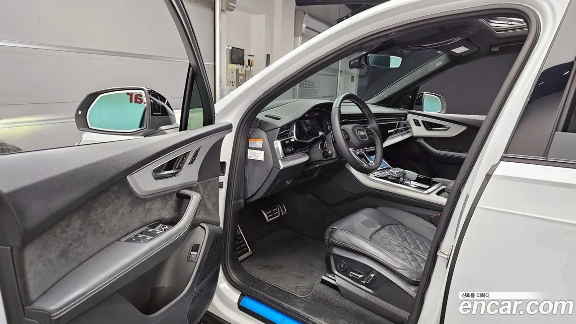 Audi Q7 2022 из KR, фото 10