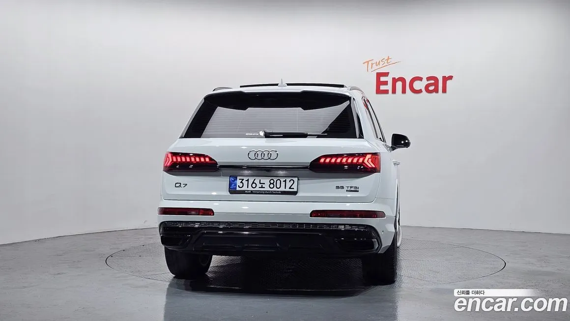 Audi Q7 2022 из KR, фото 4