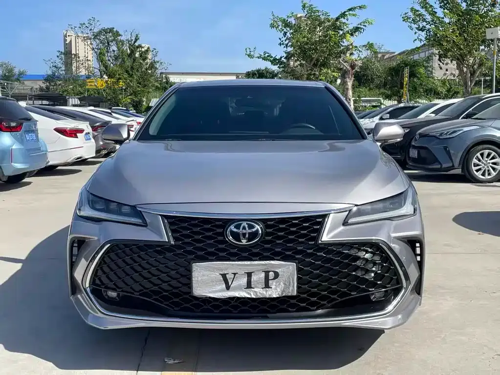 Toyota Avalon 2023 из CN, фото 1