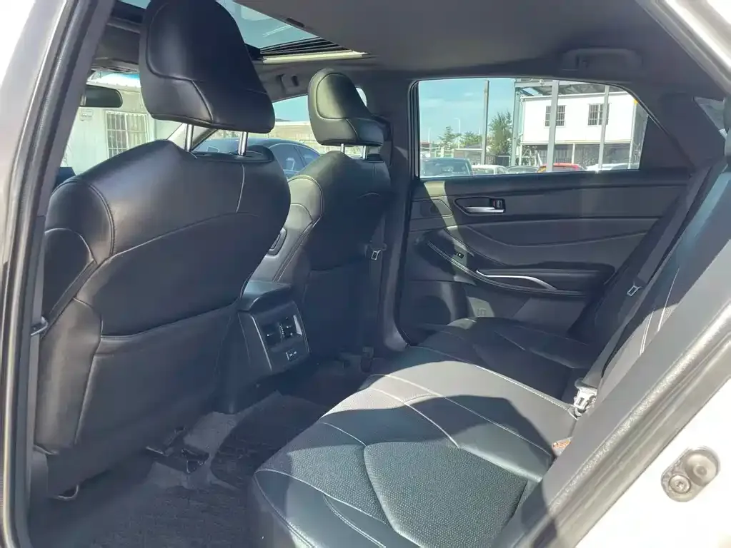 Toyota Avalon 2023 из CN, фото 3
