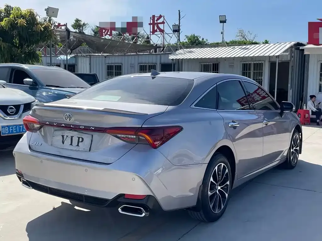 Toyota Avalon 2023 из CN, фото 2
