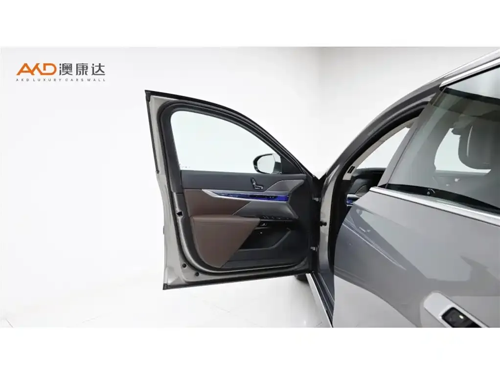 BMW 7 Series 2024 из CN, фото 2
