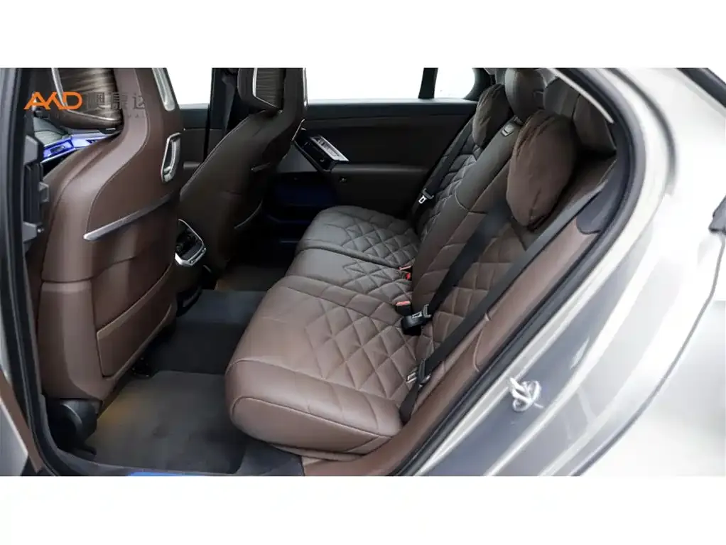 BMW 7 Series 2024 из CN, фото 6