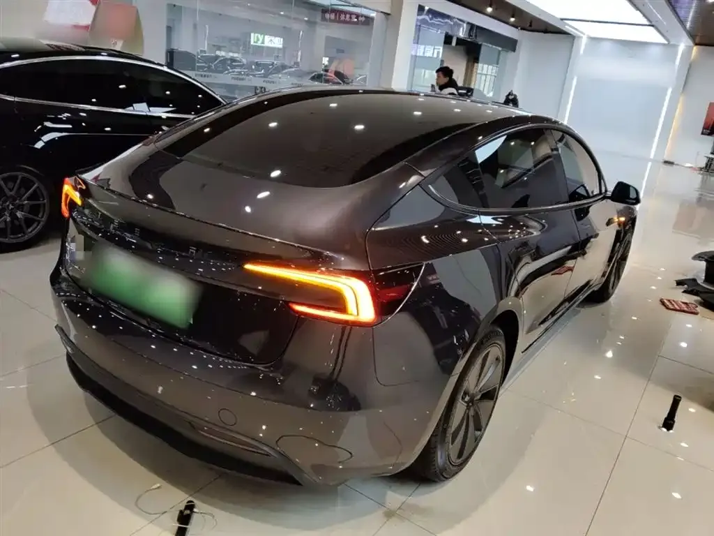Tesla Model 3 2024 из CN, фото 2
