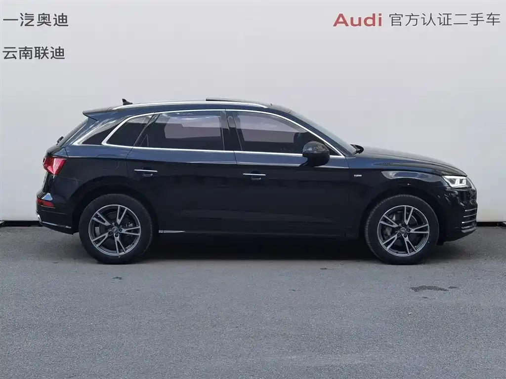 Audi Q5L 2021 из CN, фото 8