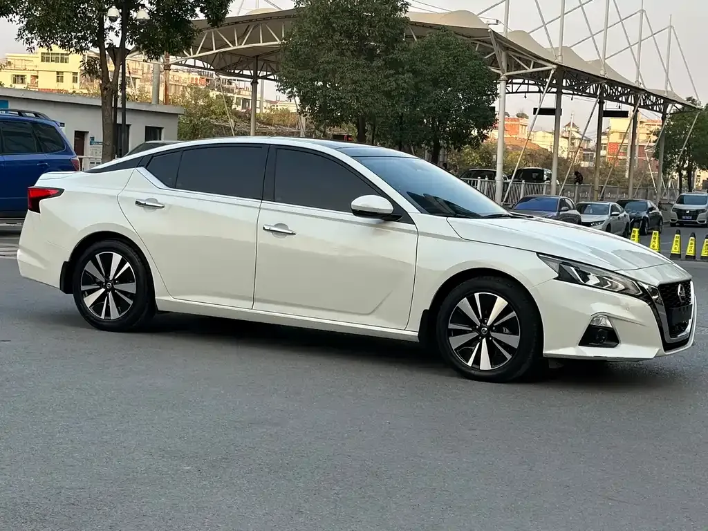 Nissan Teana 2022 из CN, фото 3