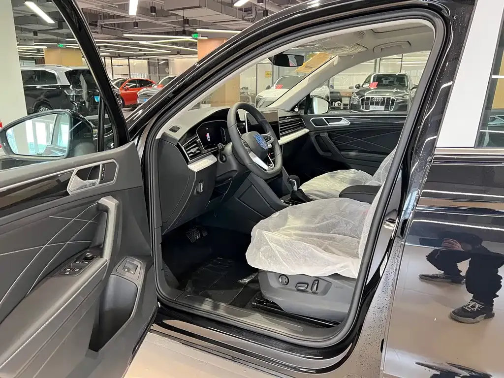 Volkswagen Tiguan L New Energy 2025 из CN, фото 9