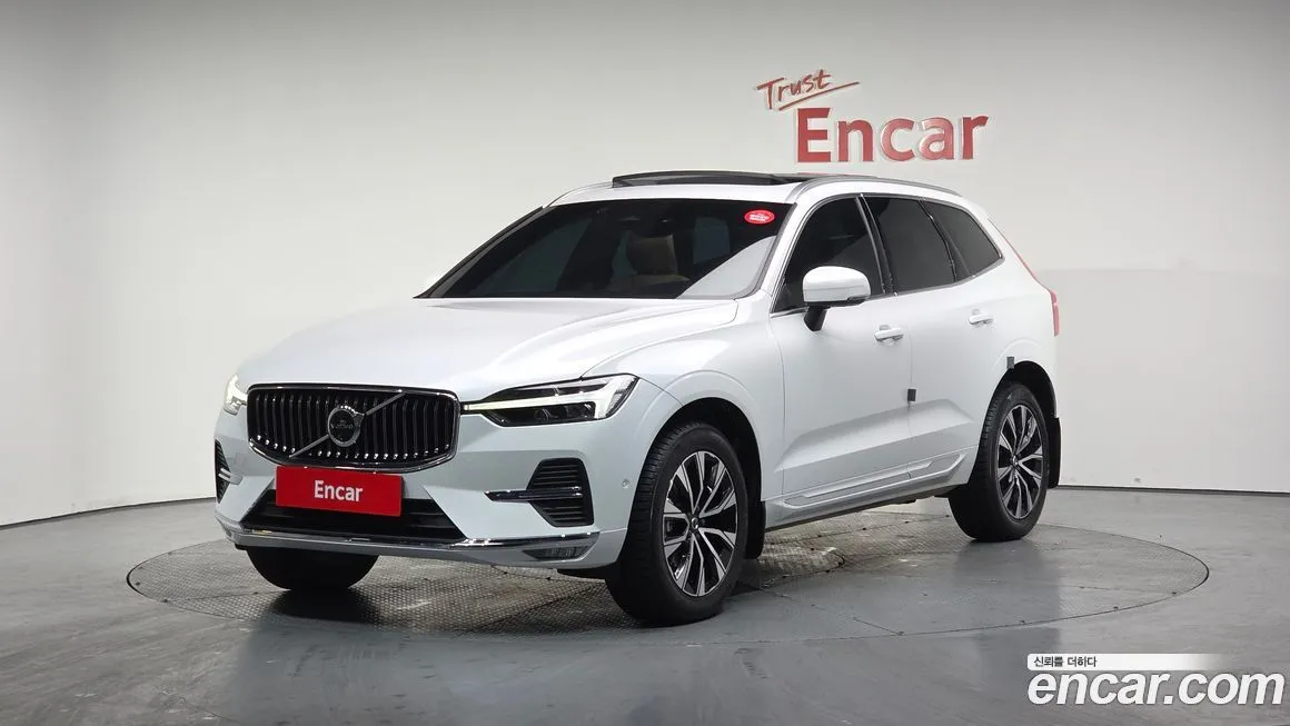 Volvo XC60 — фото 1