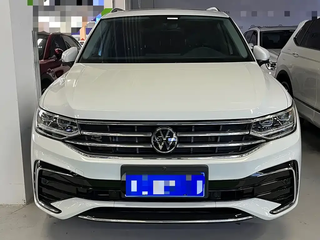 Volkswagen Tiguan L 2023 из CN, фото 5